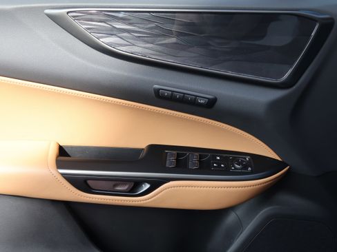 Certified 2025 Lexus NX 250 FWD w/ Towing Package (2000 Lbs) image 12