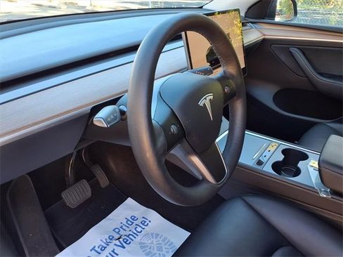 Used 2024 Tesla Model Y Long Range image 12