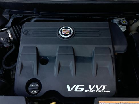 Used 2015 Cadillac SRX Luxury w/ Driver Awareness Package image 9