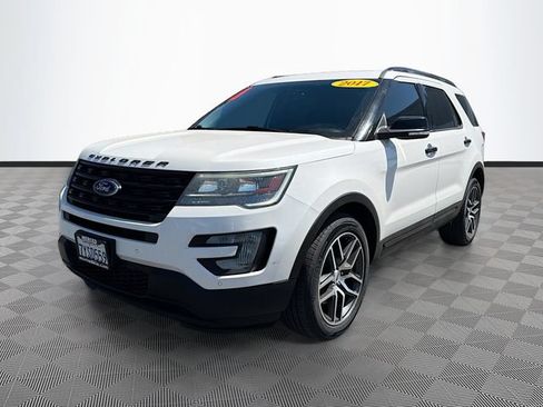 Used 2017 Ford Explorer Sport AWD/4WD image 3