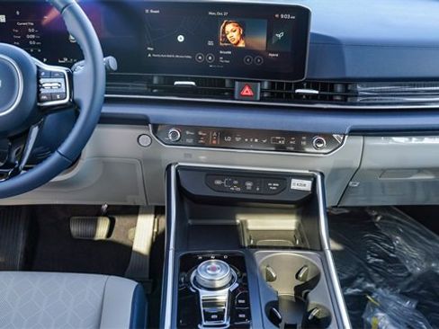 New 2026 Kia Carnival SX image 15