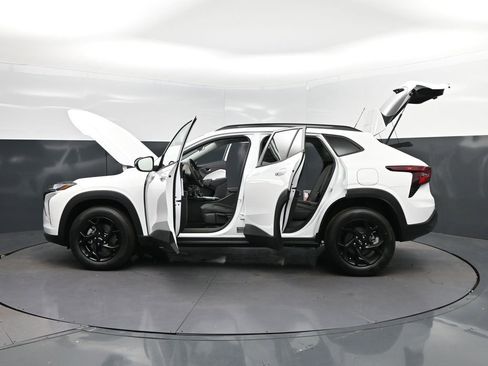 New 2026 Chevrolet Trax LT FWD image 46