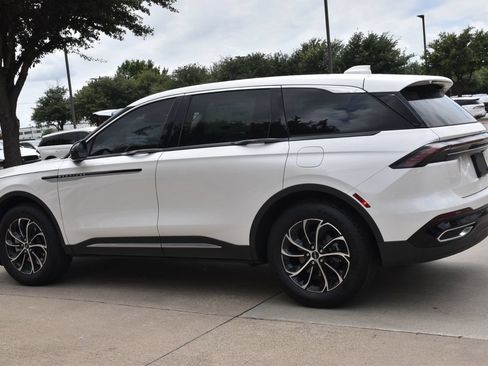 New 2026 Lincoln Nautilus Premier AWD/4WD image 10