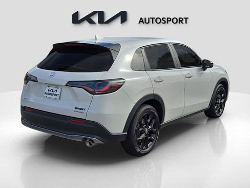 Used 2025 Honda HR-V Sport image 8