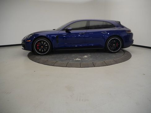 Certified 2023 Porsche Panamera 4S image 2