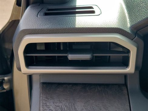 Used 2025 Toyota Tacoma Limited image 31