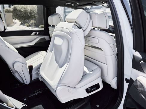 Used 2023 BMW ALPINA XB7 AWD/4WD image 49