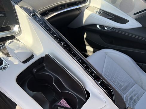 Used 2020 Chevrolet Corvette Stingray Preferred Cpe w/ 2LT Preferred Equipment Group RWD image 63