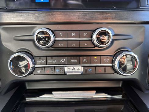 Used 2023 Ford F350 Lariat w/ Lariat Ultimate Package image 26