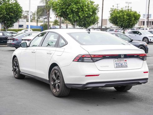 Used 2025 Honda Accord SE image 9