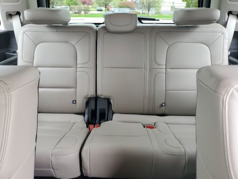 Certified 2023 Lincoln Navigator Reserve AWD/4WD image 20