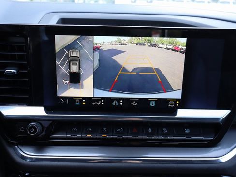 Used 2023 Chevrolet Silverado 1500 High Country w/ Z71 Off-Road Package image 11