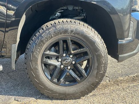 Used 2019 Chevrolet Silverado 1500 Custom Trail Boss w/ Custom Convenience Package image 23