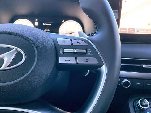 Used 2023 Hyundai Palisade Limited w/ Cargo Package image 12