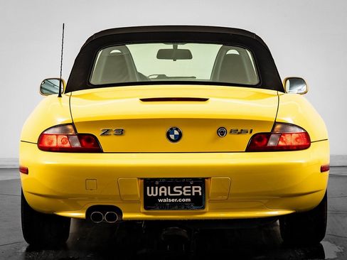 Used 2002 BMW Z3 2.5i image 10