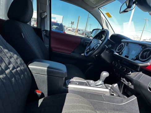 Used 2023 Toyota Tacoma SR5 w/ Technology Package image 13