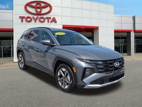 Used 2025 Hyundai Tucson SEL FWD image 1