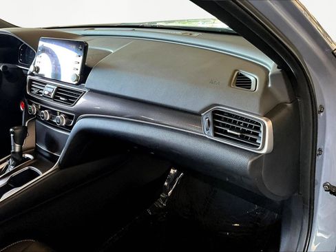 Used 2022 Honda Accord Sport image 25