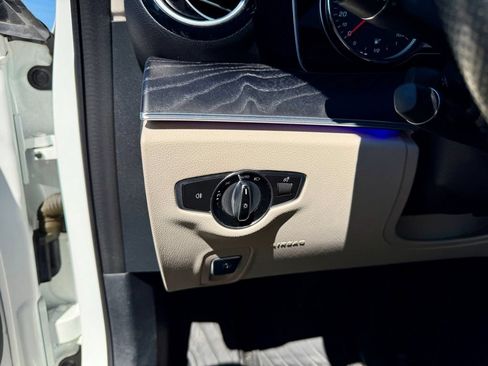 Used 2017 Mercedes-Benz E 300 4MATIC image 15