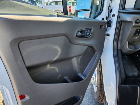 New 2025 Ford Transit 250 148 Medium Roof Extended AWD image 12