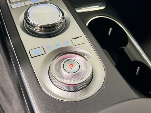 Used 2025 Genesis GV70 2.5T image 25