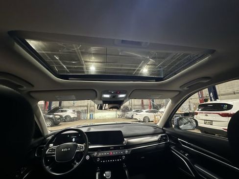 Certified 2024 Kia Telluride S w/ S Sunroof Package image 18