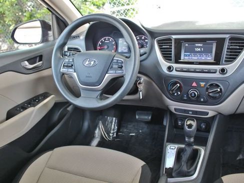 Used 2022 Hyundai Accent SE w/ Cargo Package image 12