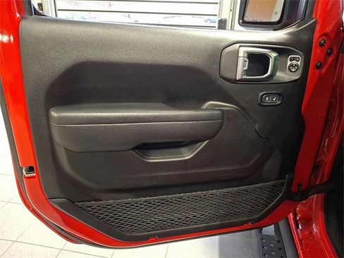 Used 2024 Jeep Wrangler Sport S image 13