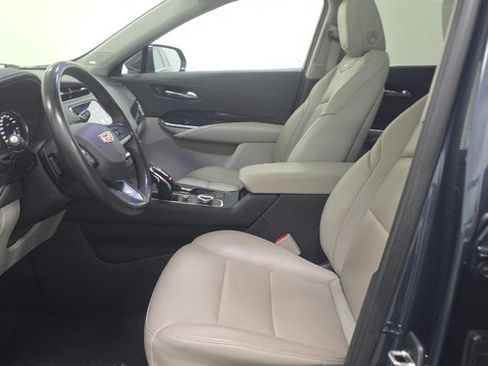 Used 2021 Cadillac XT4 Premium Luxury w/ Sun And Sound Package AWD/4WD image 8