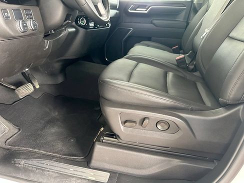 Used 2025 GMC Sierra 1500 SLT RWD image 13