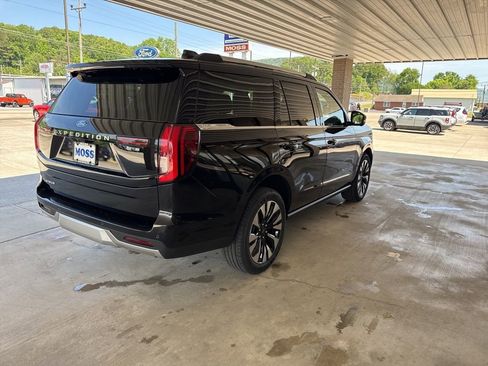New 2026 Ford Expedition Platinum AWD/4WD image 7