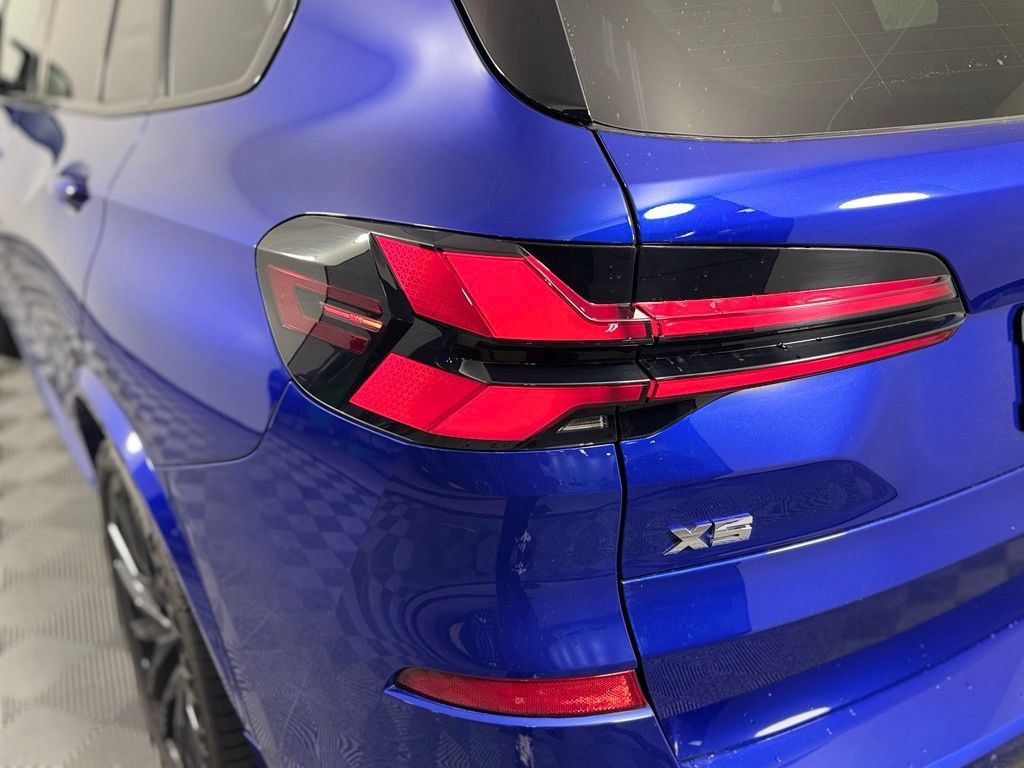 Used 2024 BMW X5 M60i AWD/4WD image 9
