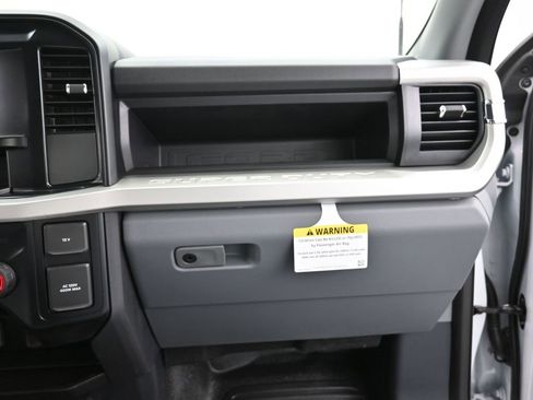 New 2025 Ford F250 XL w/ FX4 Off-Road Package image 9