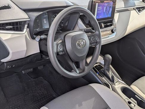 Used 2023 Toyota Corolla LE FWD image 10