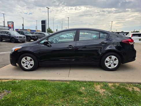 Used 2017 Kia Forte LX FWD image 8