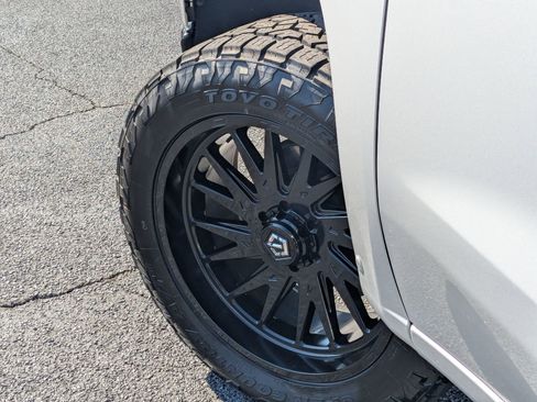 Used 2019 Chevrolet Silverado 1500 Custom Trail Boss w/ Custom Convenience Package image 9