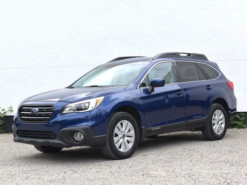 Used 2016 Subaru Outback 2.5i Premium w/ Popular Package #1 AWD/4WD image 8