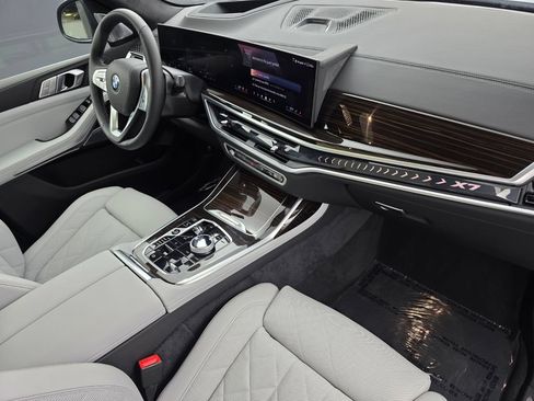 Used 2027 BMW X7 xDrive40i w/ Executive Package AWD/4WD image 34