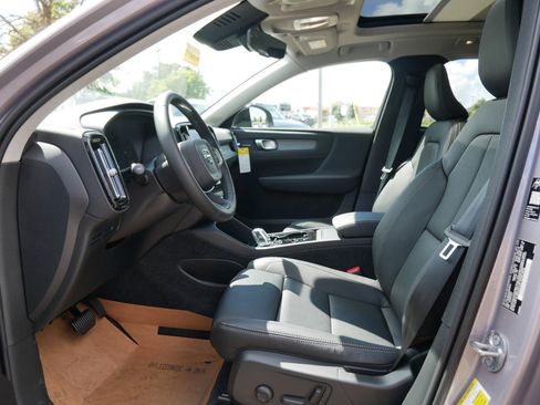 New 2026 Volvo XC40 B5 Plus w/ Climate Package image 5