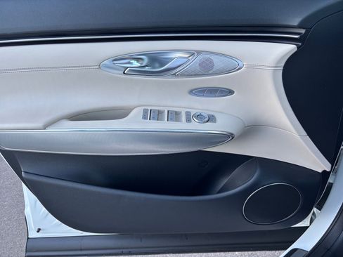 Used 2024 Genesis GV70 2.5T w/ Select Package image 13