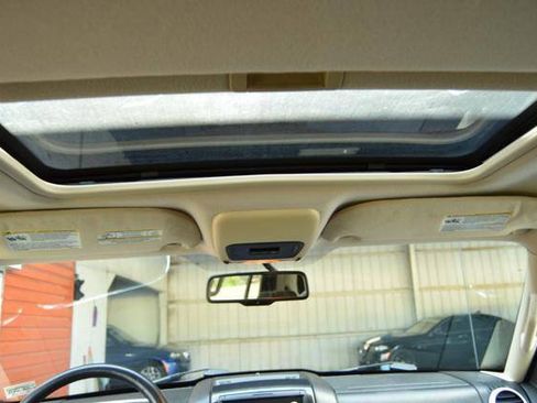 Used 2010 Ford Explorer Sport Trac XLT AWD/4WD image 26