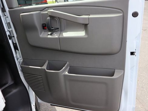 New 2025 Chevrolet Express 2500 w/ Driver Convenience Package RWD image 18