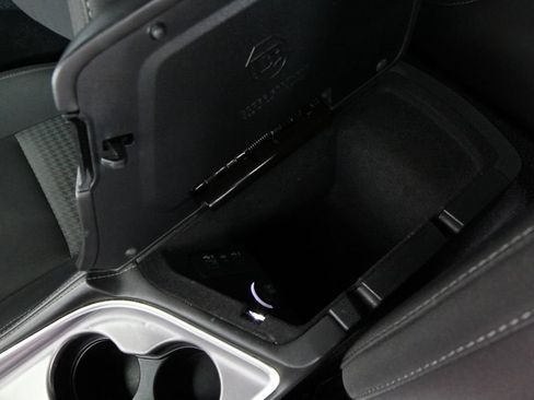 Used 2019 Dodge Challenger R/T w/ Driver Convenience Group RWD image 31
