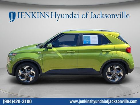 Used 2024 Hyundai Venue SEL FWD image 10