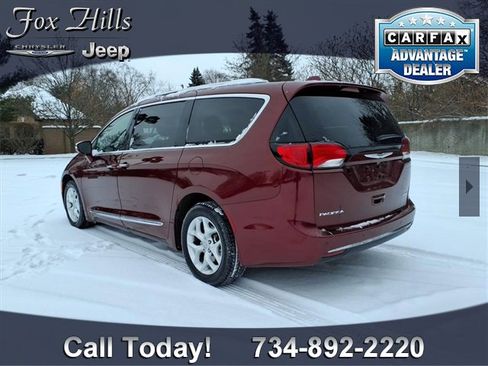 Used 2020 Chrysler Pacifica Limited image 6