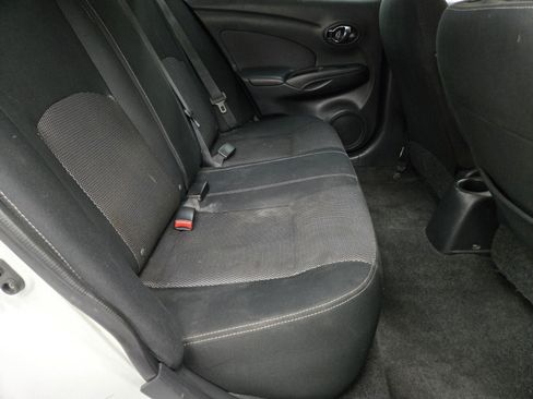 Used 2015 Nissan Versa SV image 8