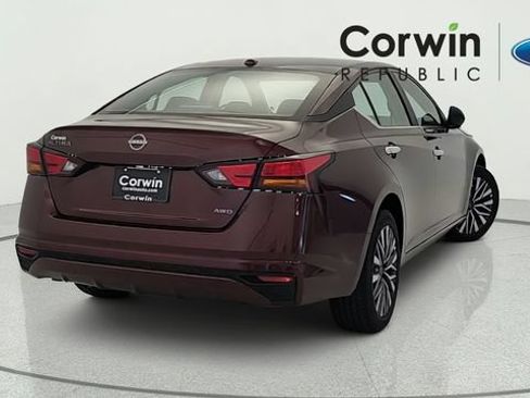 Used 2025 Nissan Altima 2.5 SV AWD/4WD image 5