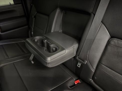 Used 2023 GMC Sierra 3500 Denali w/ Denali Ultimate Package image 10