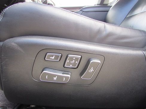 Used 2013 Lexus LS 460 L w/ Ultra Luxury Pkg RWD image 11