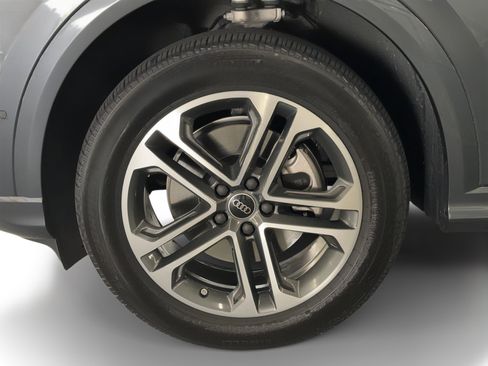 Used 2025 Audi Q5 Premium Plus w/ Premium Plus image 12